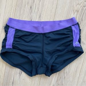 Lululemon yoga short